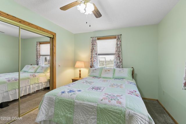 15915 S 1425 Road, Stockton, MO 65785