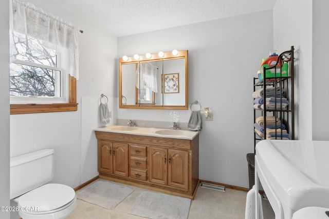 15915 S 1425 Road, Stockton, MO 65785