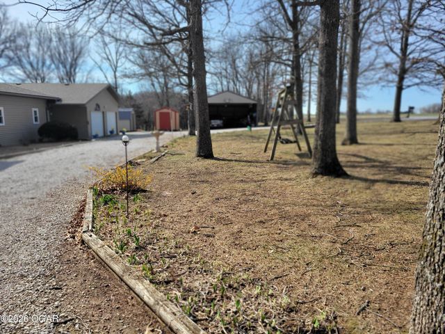 15915 S 1425 Road, Stockton, MO 65785