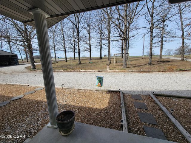 15915 S 1425 Road, Stockton, MO 65785