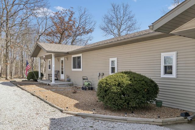 15915 S 1425 Road, Stockton, MO 65785