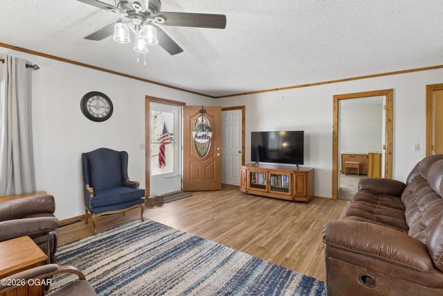 15915 S 1425 Road, Stockton, MO 65785