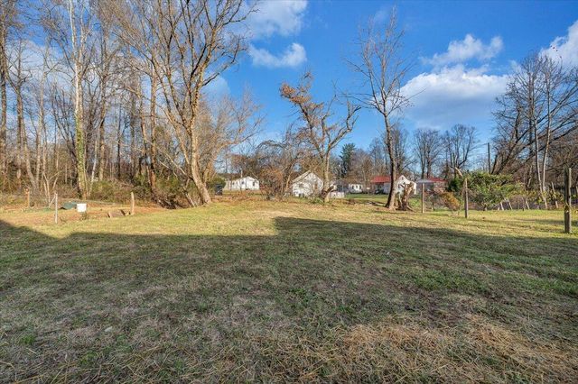 1920 Daniels Creek RD, Collinsville, VA 24078