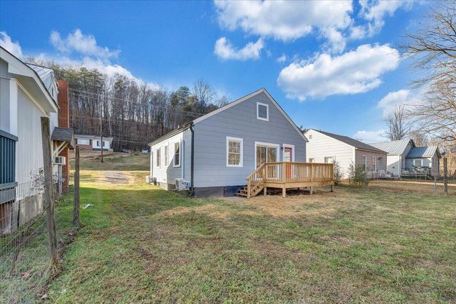 1920 Daniels Creek RD, Collinsville, VA 24078