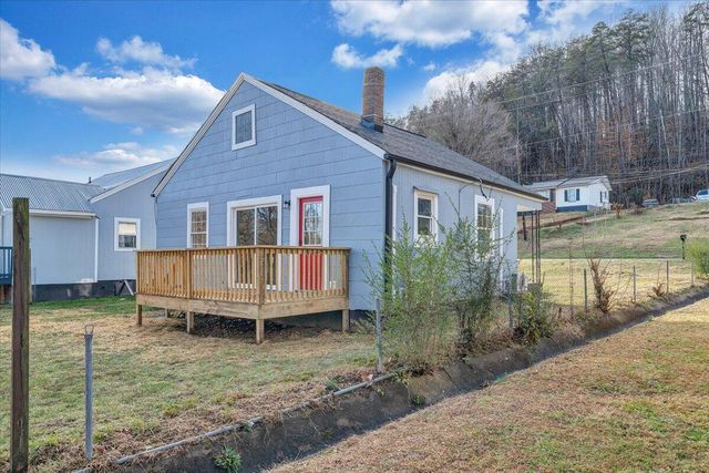 1920 Daniels Creek RD, Collinsville, VA 24078