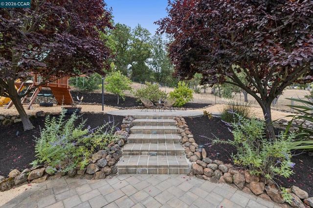 275 Shady Glen Road, Walnut Creek, CA 94596