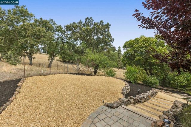 275 Shady Glen Road, Walnut Creek, CA 94596