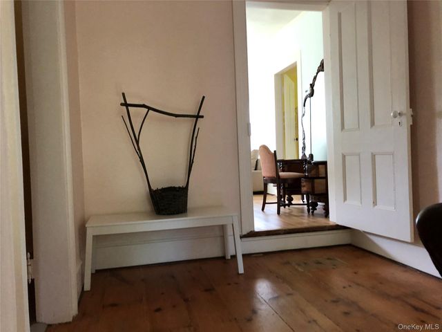 181 Huguenot Street, New Paltz, NY 12561