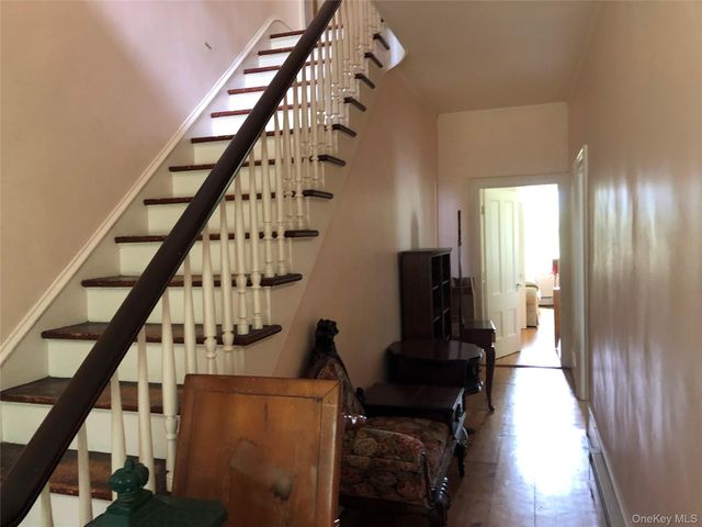 181 Huguenot Street, New Paltz, NY 12561