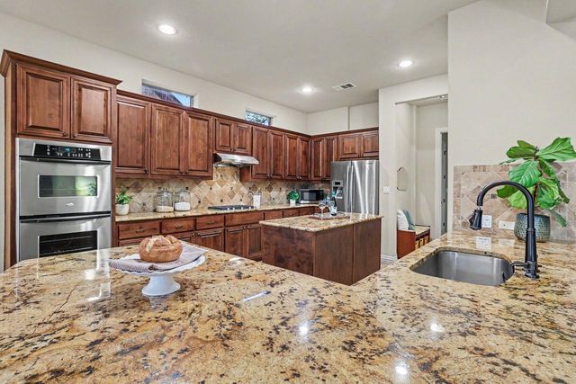 2828 Collingwood DR, Round Rock, TX 78665