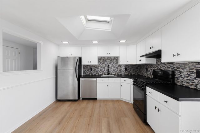 45 Wolfle Street 2, Glen Cove, NY 11542