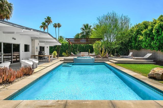 2639 E Livmor Avenue, Palm Springs, CA 92262