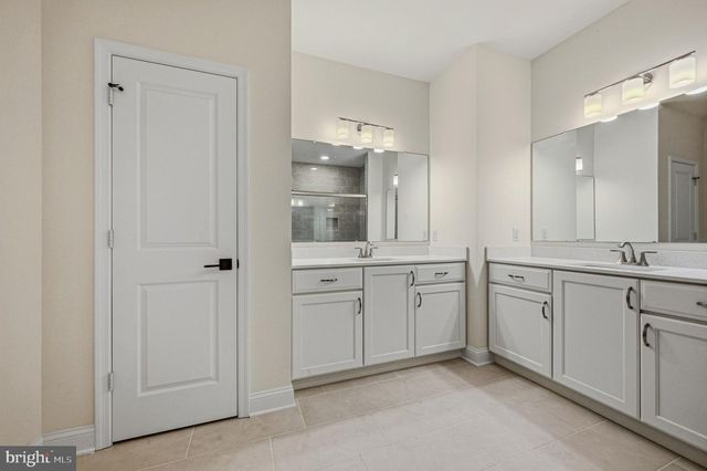 271 GROVE VIEW DR., Hockessin, DE 19707