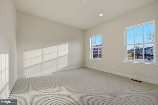 271 GROVE VIEW DR., Hockessin, DE 19707