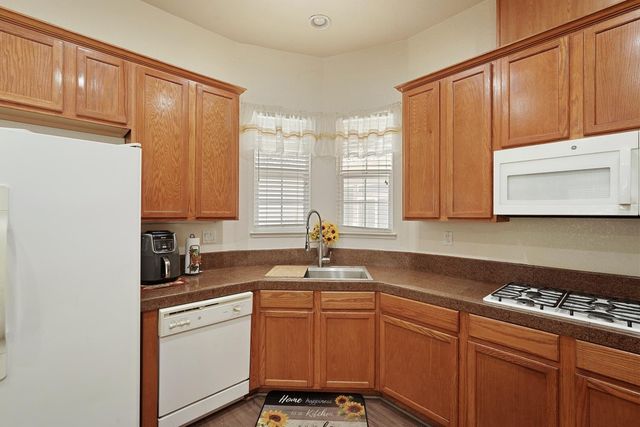 6259 Riverbank Cir, Stockton, CA 95219