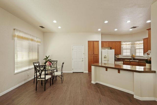6259 Riverbank Cir, Stockton, CA 95219