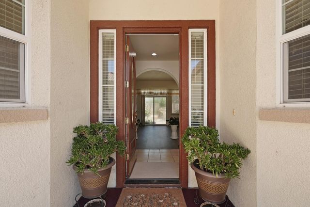 6259 Riverbank Cir, Stockton, CA 95219