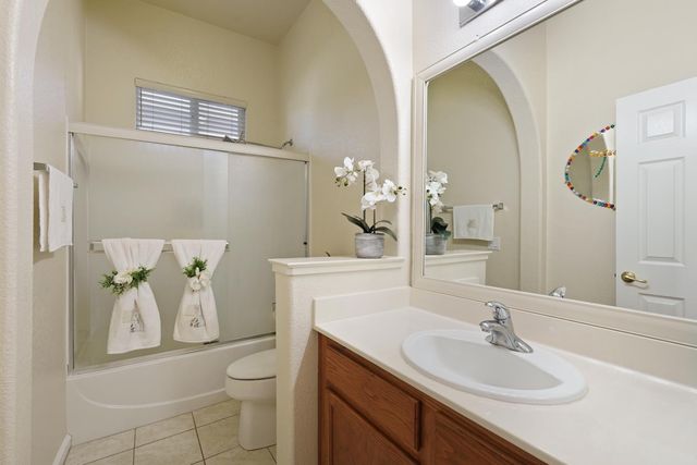 6259 Riverbank Cir, Stockton, CA 95219
