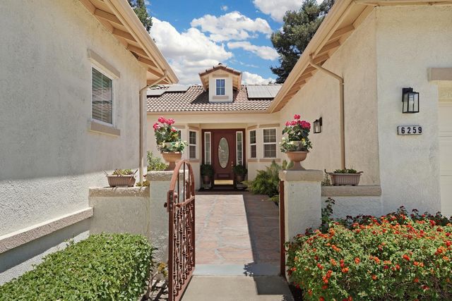 6259 Riverbank Cir, Stockton, CA 95219