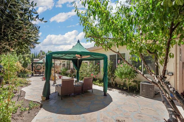 6259 Riverbank Cir, Stockton, CA 95219
