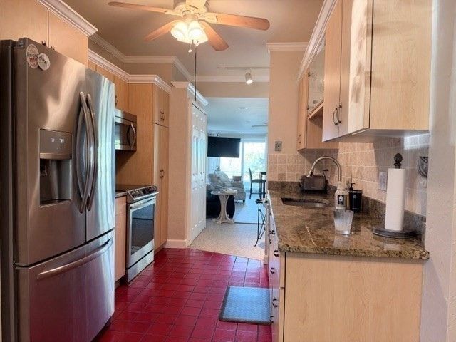 38 Lake Ave 1, Woburn, MA 01801