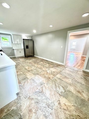 14 Elm Ave, Holbrook, MA 02343