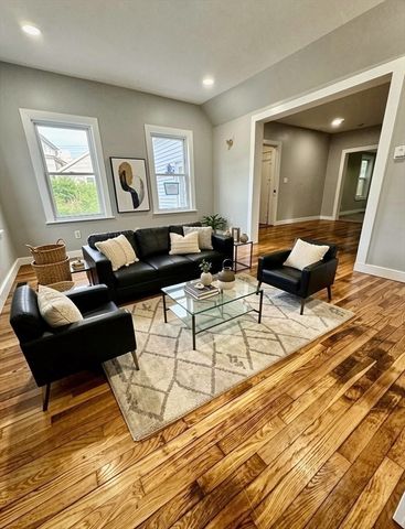 14 Elm Ave, Holbrook, MA 02343