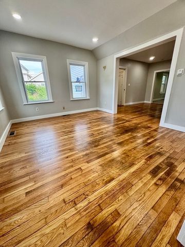 14 Elm Ave, Holbrook, MA 02343