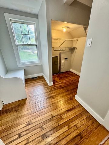 14 Elm Ave, Holbrook, MA 02343