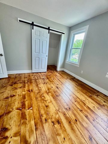 14 Elm Ave, Holbrook, MA 02343