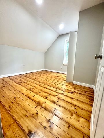 14 Elm Ave, Holbrook, MA 02343