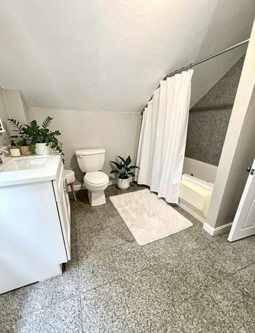 14 Elm Ave, Holbrook, MA 02343