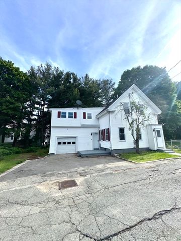 14 Elm Ave, Holbrook, MA 02343