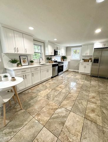14 Elm Ave, Holbrook, MA 02343