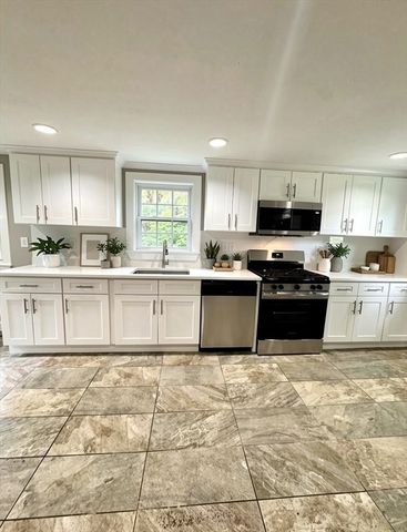 14 Elm Ave, Holbrook, MA 02343