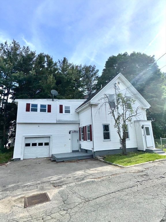 14 Elm Ave, Holbrook, MA 02343