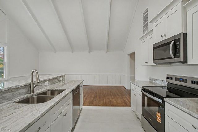 178 Shelby DR, Newport News, VA 23608