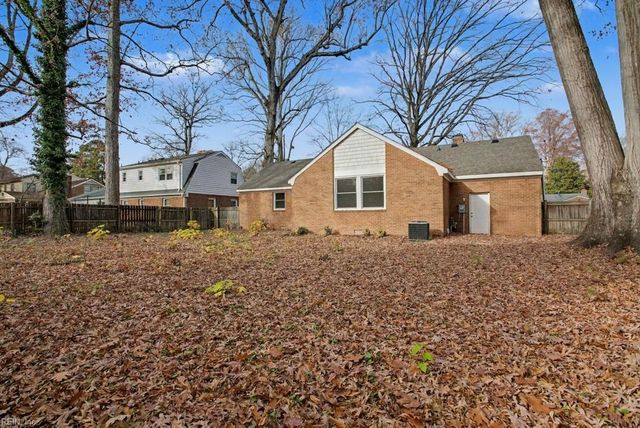 178 Shelby DR, Newport News, VA 23608