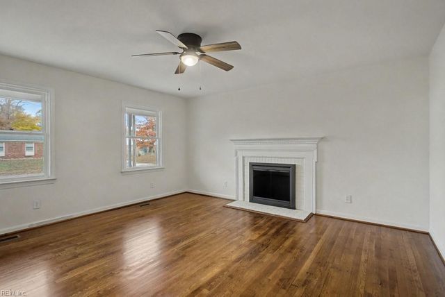 178 Shelby DR, Newport News, VA 23608