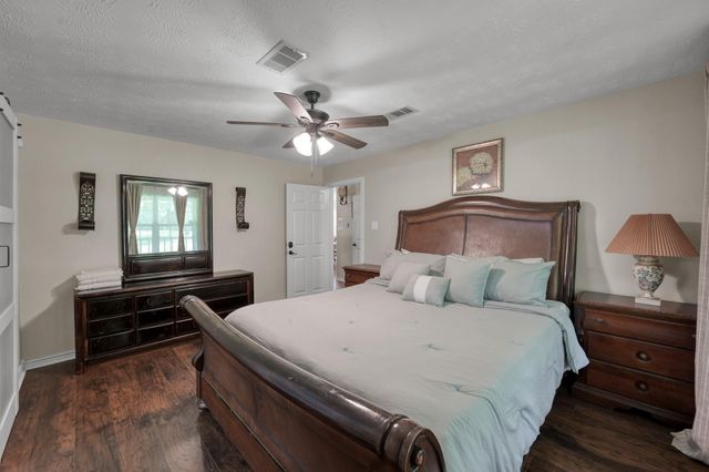 19215 Veterans Road, Magnolia, TX 77355