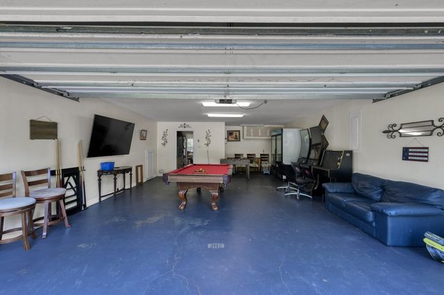19215 Veterans Road, Magnolia, TX 77355