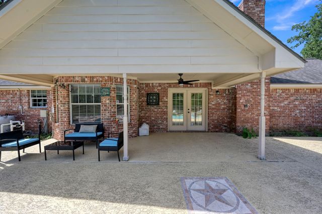 19215 Veterans Road, Magnolia, TX 77355