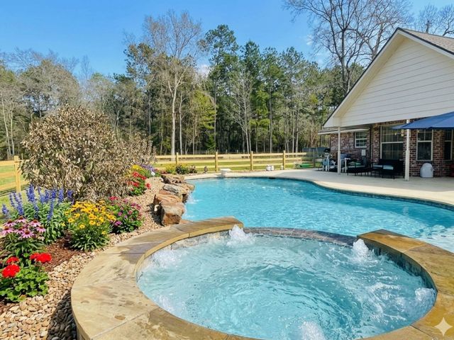 19215 Veterans Road, Magnolia, TX 77355