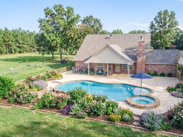 19215 Veterans Road, Magnolia, TX 77355