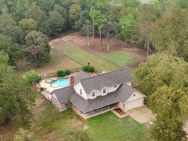 19215 Veterans Road, Magnolia, TX 77355
