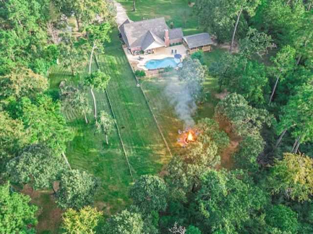 19215 Veterans Road, Magnolia, TX 77355