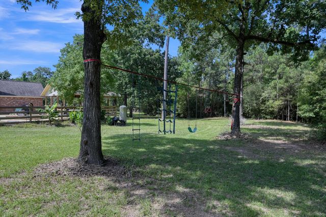 19215 Veterans Road, Magnolia, TX 77355