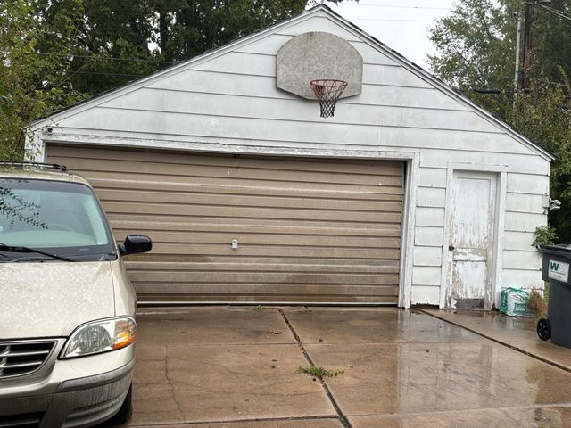 736 S TERRACE DR., Wichita, KS 67218