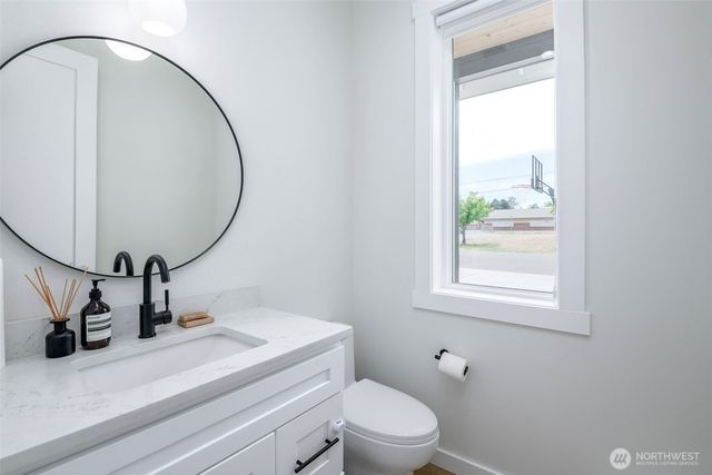 10519 24th Avenue E, Tacoma, WA 98445