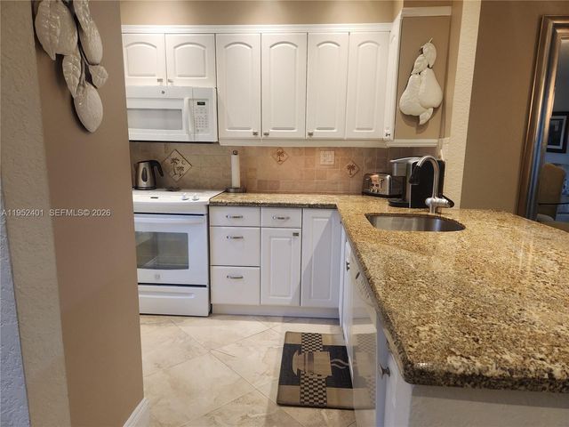 5100 NW 35th Street 101, Lauderdale Lakes, FL 33319